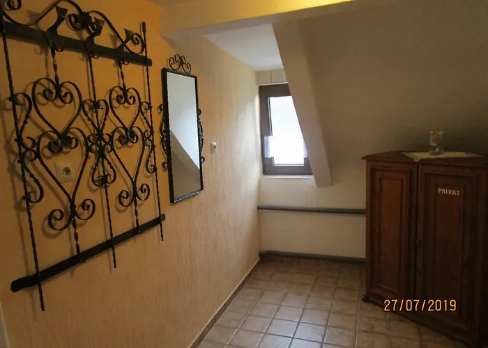 度假居 Schoene Aussicht Esch (Rhineland-Palatinate)